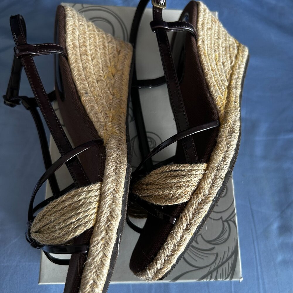 Sandals - Picture 3 of 4